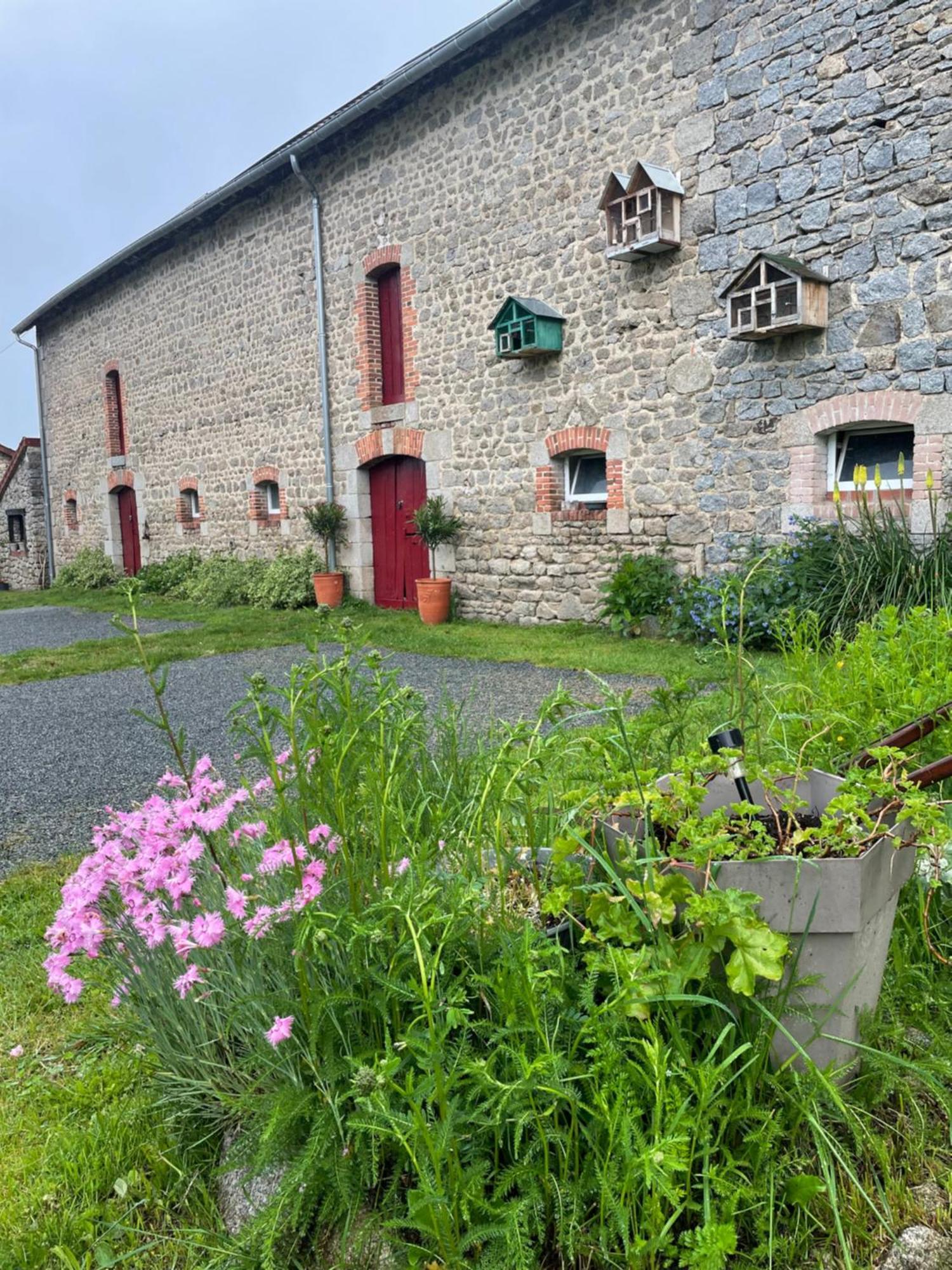 Maison D'Hotes Ourdeaux Et Gite Chez Rouchon Alleyrat  Buitenkant foto